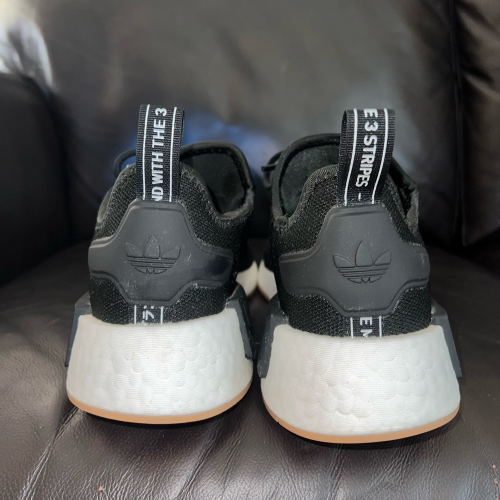 Adidas NMD R1 - Picture 2 of 8